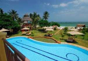 AfroChic - A View across the pool to the ocean-ea93c2b4296305711f21d2b6a55f4cea.jpg